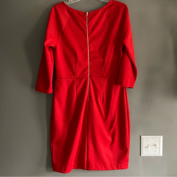 Red 3/4 Sleeve Zip Back Dresss - Picture 2 of 5